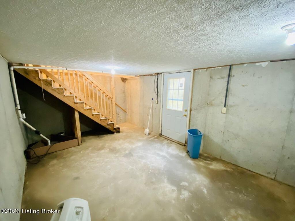 6216 Highway 555 Springfield, KY 40069 - Photo 20 of 29 021_Partial Basement