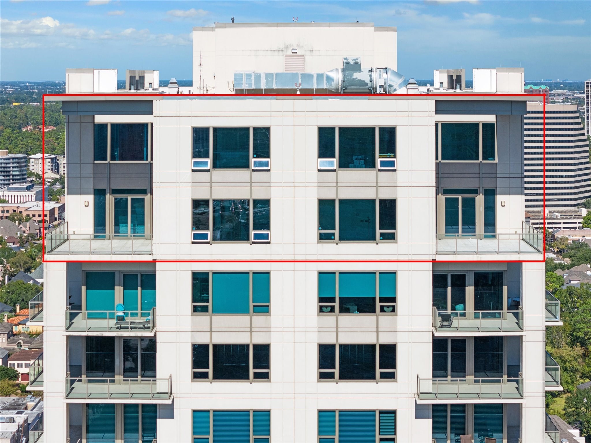 1275 South Post Oak Lane, Unit 2502 Houston, TX 77056 - Photo 2 of 8 a front view of a multi story building