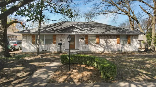 $379,900 | 8489 Banquo Drive, Dallas, TX 75228