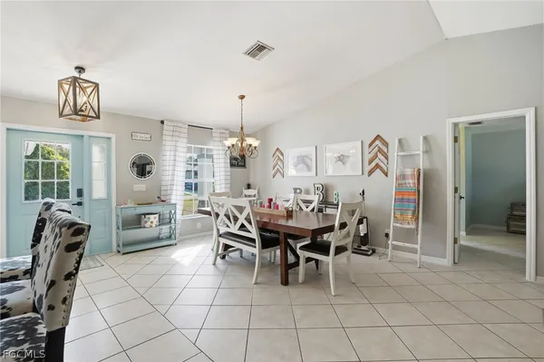 $275,900 | 2014 Odessa Circle, LaBelle, FL 33935