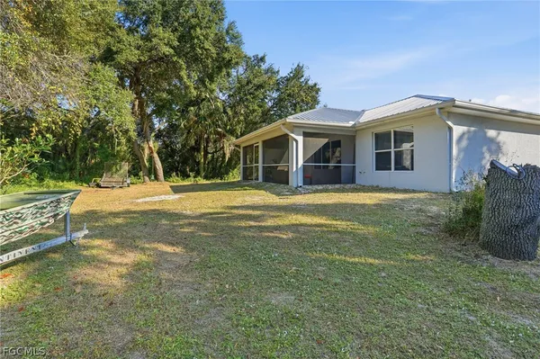 $275,900 | 2014 Odessa Circle, LaBelle, FL 33935