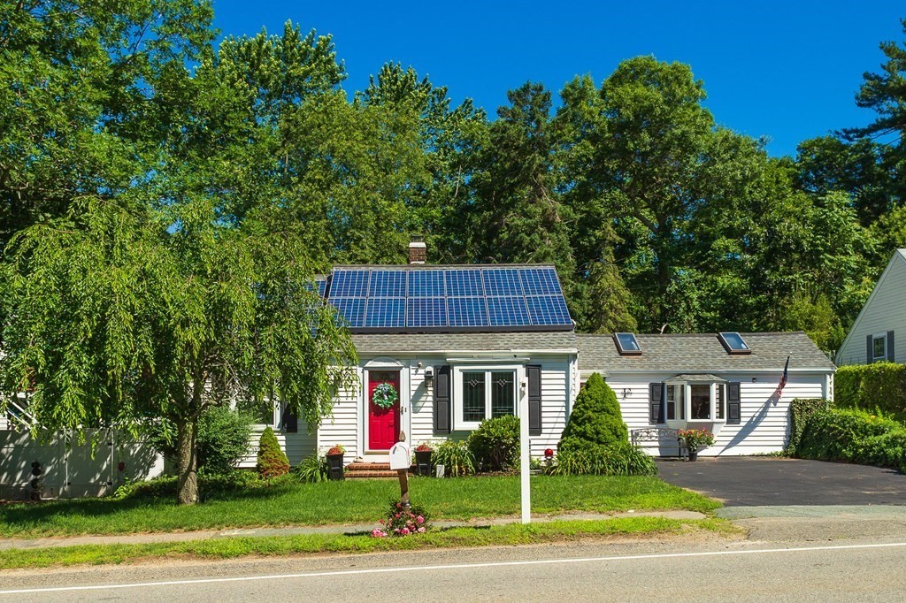 27 Spring Street Holbrook, MA 02343 - Photo 1 of 30 Gallery Image 1