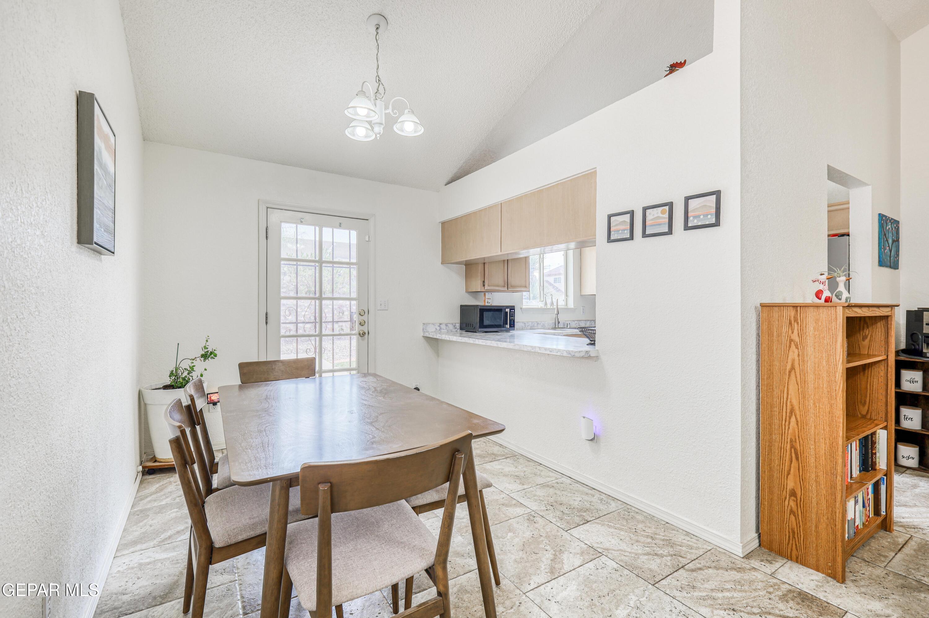 5492 Fire Ridge Circle El Paso, TX 79932 - Photo 15 of 54 IMG_7696_HDR