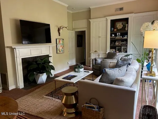 $288,000 | 21 Oakhurst Drive, Natchez, MS 39120