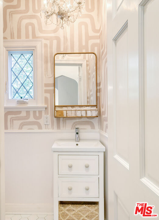 10736 Le Conte Avenue Los Angeles, CA 90024 - Photo 20 of 44