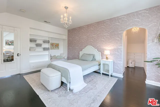 $4,695,000 | 10736 Le Conte Avenue, Los Angeles, CA 90024