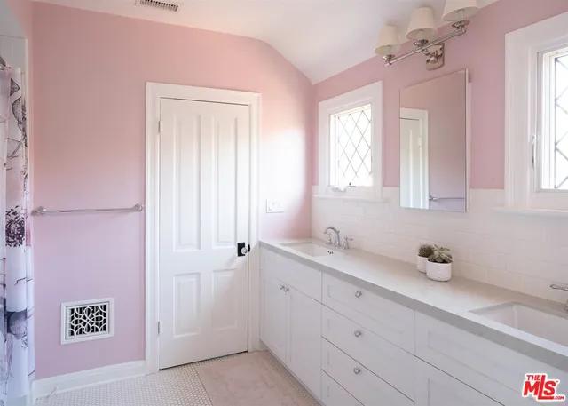 $4,695,000 | 10736 Le Conte Avenue, Los Angeles, CA 90024