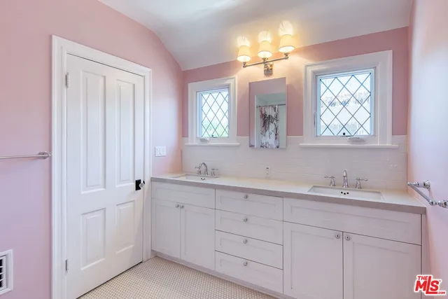 $4,695,000 | 10736 Le Conte Avenue, Los Angeles, CA 90024