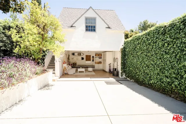 $4,695,000 | 10736 Le Conte Avenue, Los Angeles, CA 90024