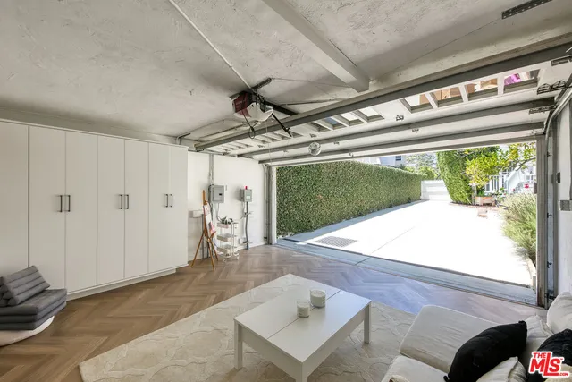 $4,695,000 | 10736 Le Conte Avenue, Los Angeles, CA 90024