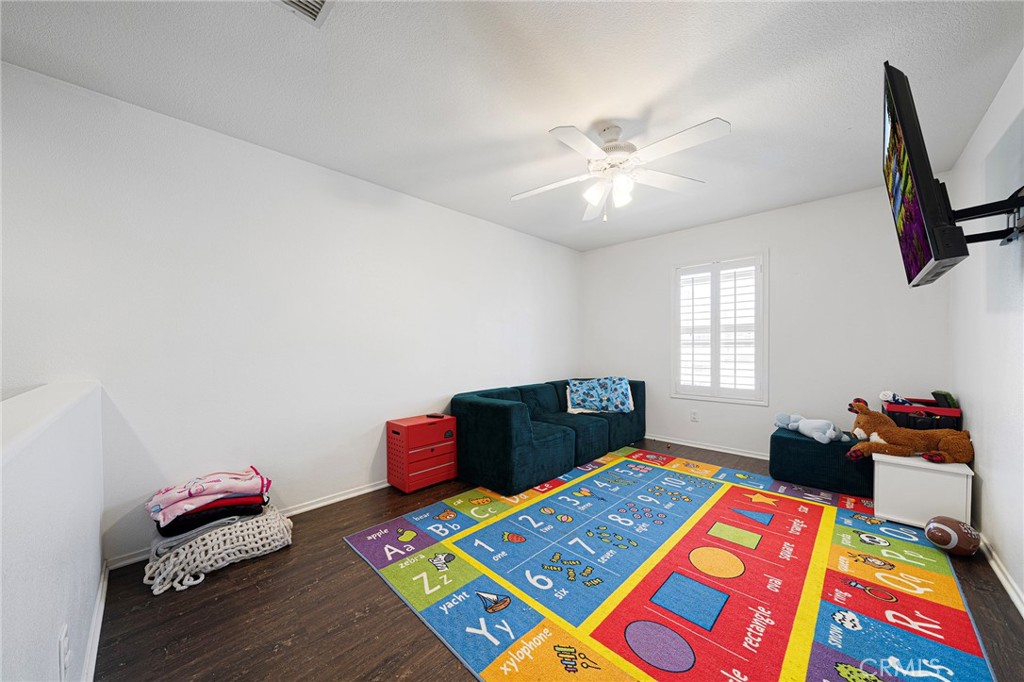 17889 Orangewood Lane Riverside, CA 92503 - Photo 24 of 43