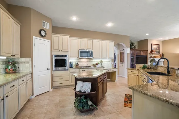 $570,000 | 6615 Haughton Drive, Spring, TX 77389