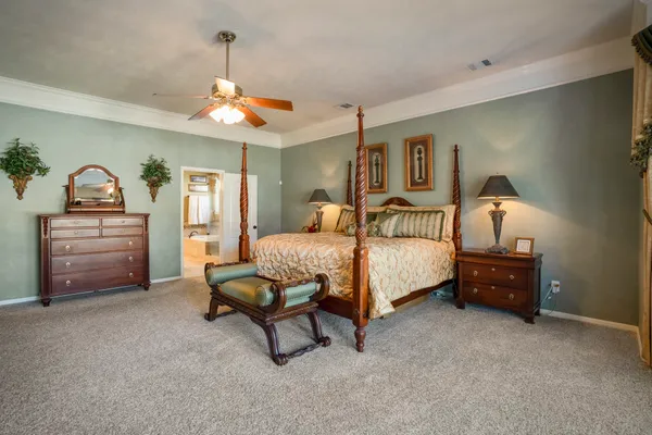 $570,000 | 6615 Haughton Drive, Spring, TX 77389