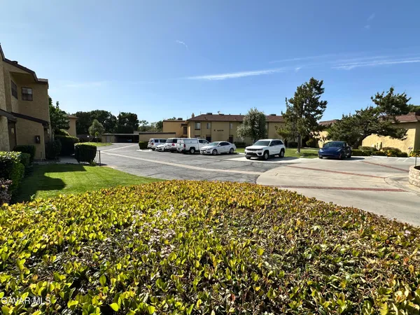 $340,000 | 1537 West Ave L, Unit 4, Lancaster, CA 93534