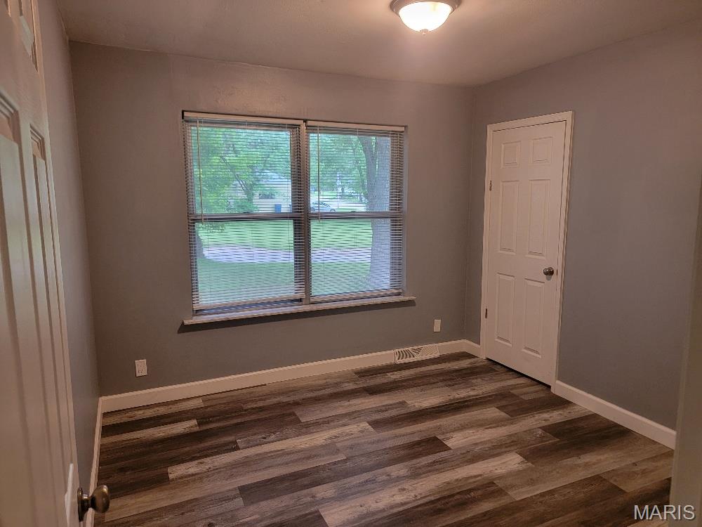 6128 Fee Fee Road Hazelwood, MO 63042 - Photo 8 of 22