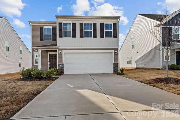 $342,500 | 386 Hollingswood Drive, Statesville, NC 28625