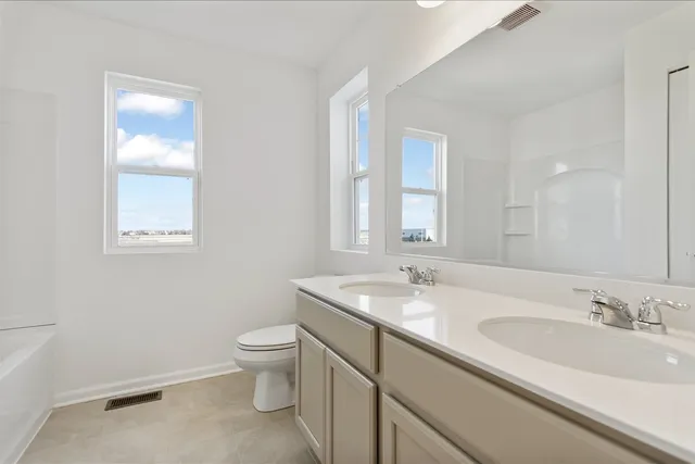 $349,990 | 306 Kingsport Drive, South Elgin, IL 60177