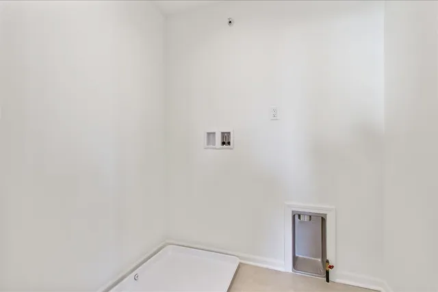 $349,990 | 306 Kingsport Drive, South Elgin, IL 60177