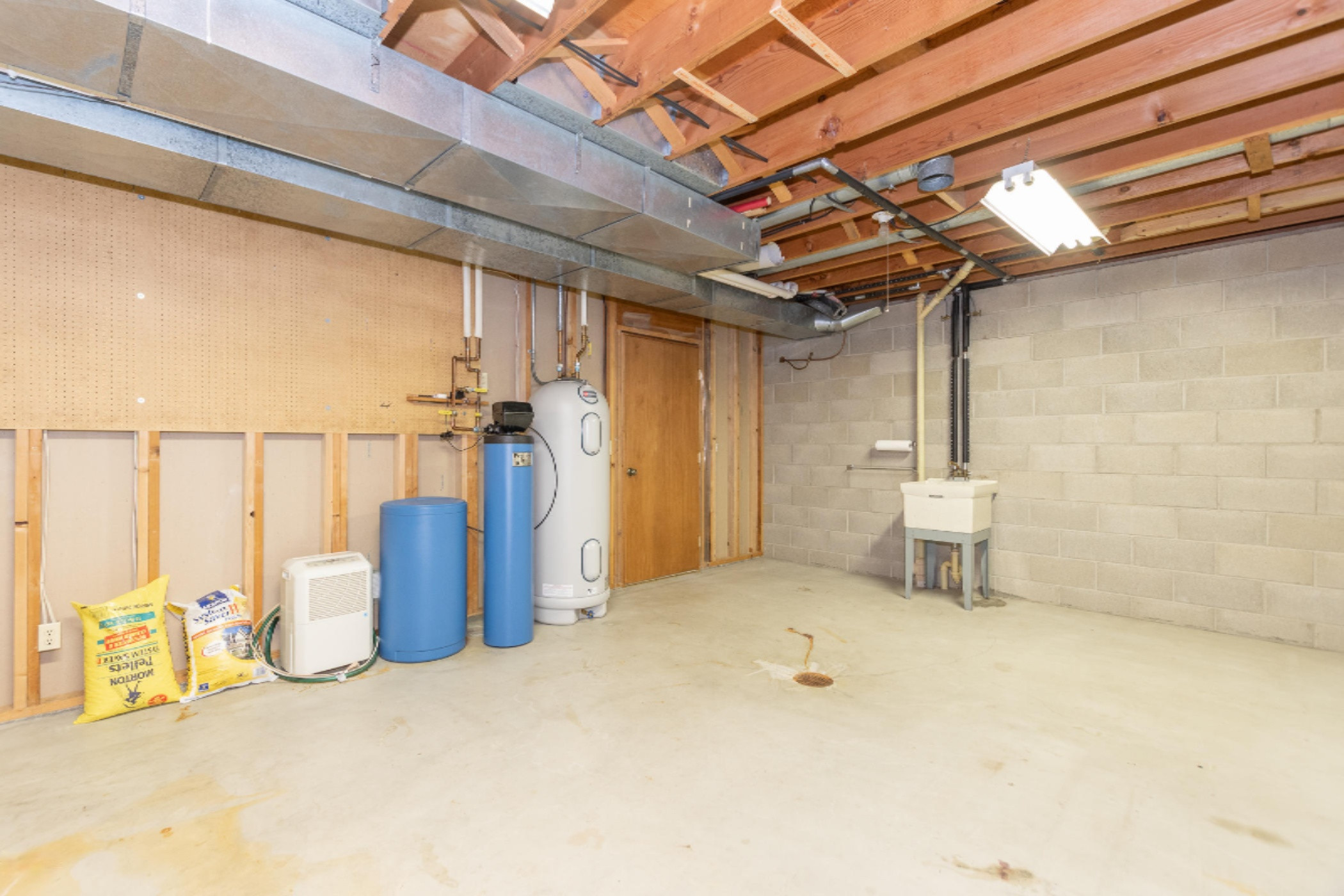 7907 West R Avenue Kalamazoo, MI 49009 - Photo 40 of 55 7907 W R Ave-57