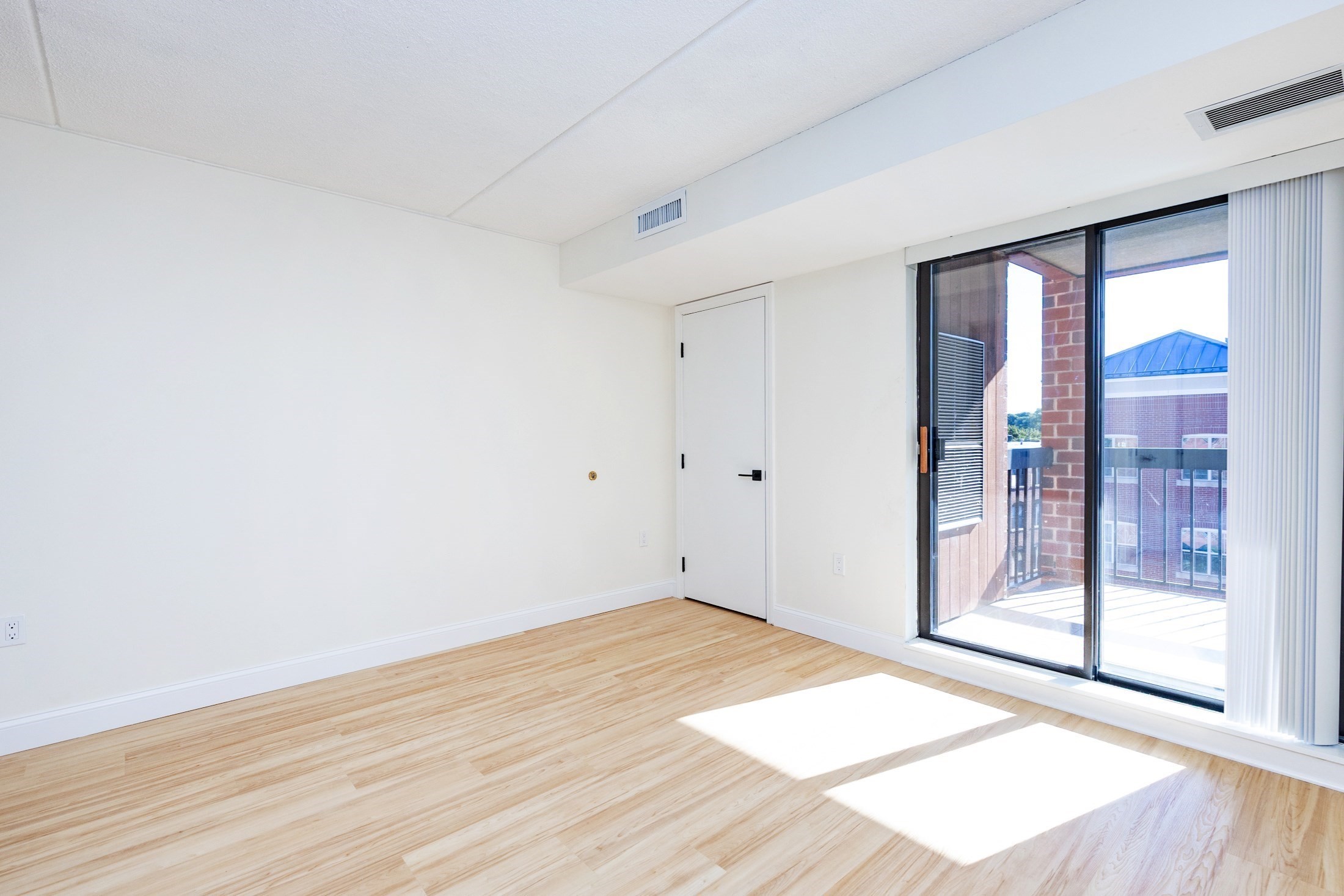 60 Rantoul Street, Unit 503N Beverly, MA 01915 - Photo 11 of 21 Gallery Image 11
