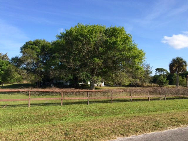 2840 Gentile Road Fort Pierce, FL 34945 - Photo 9 of 16 10
