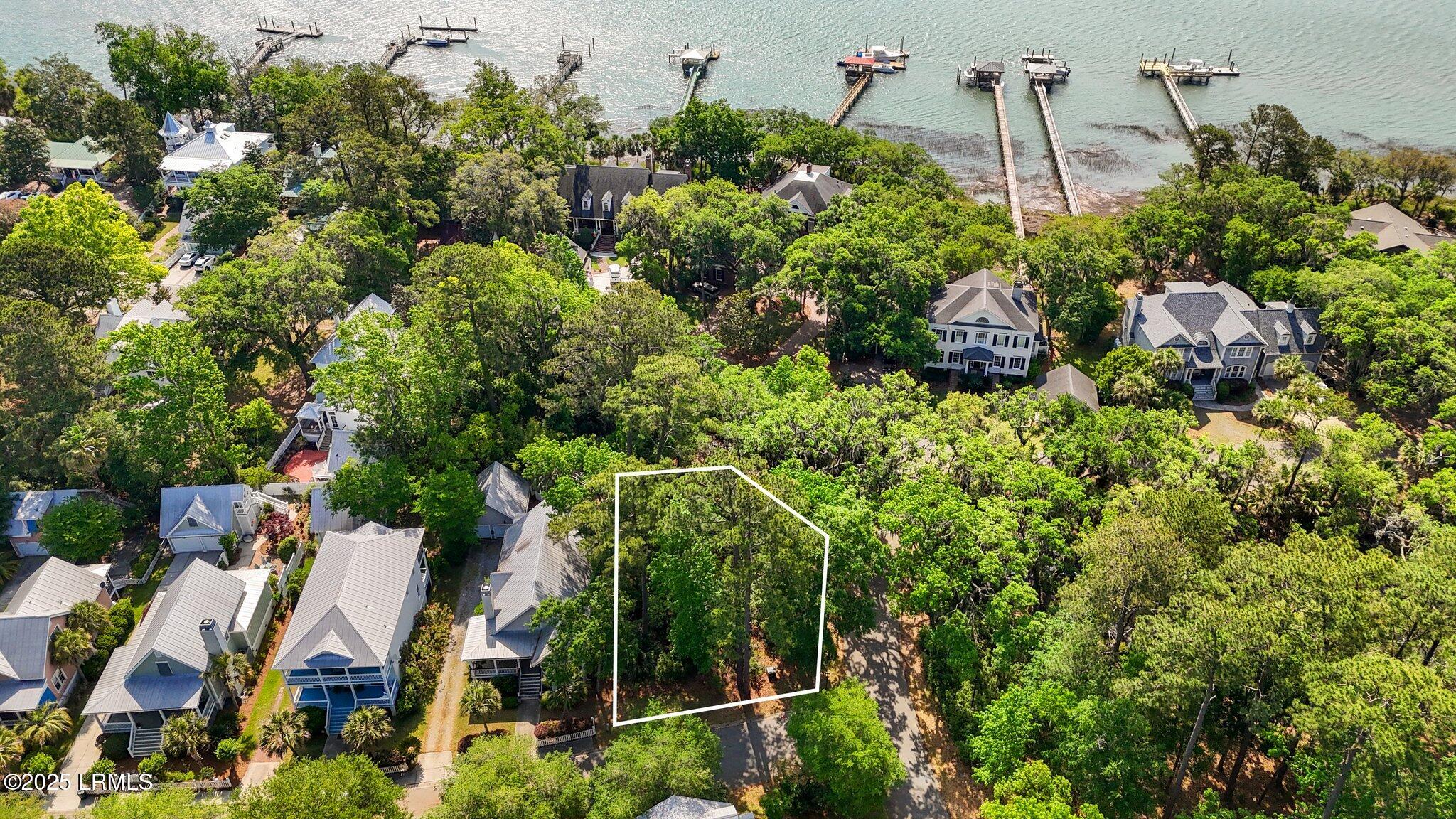 4 Sheridan Road Beaufort, SC 29907 - Photo 2 of 3 13-web-or-mls-DJI_20250428103548_0030_D