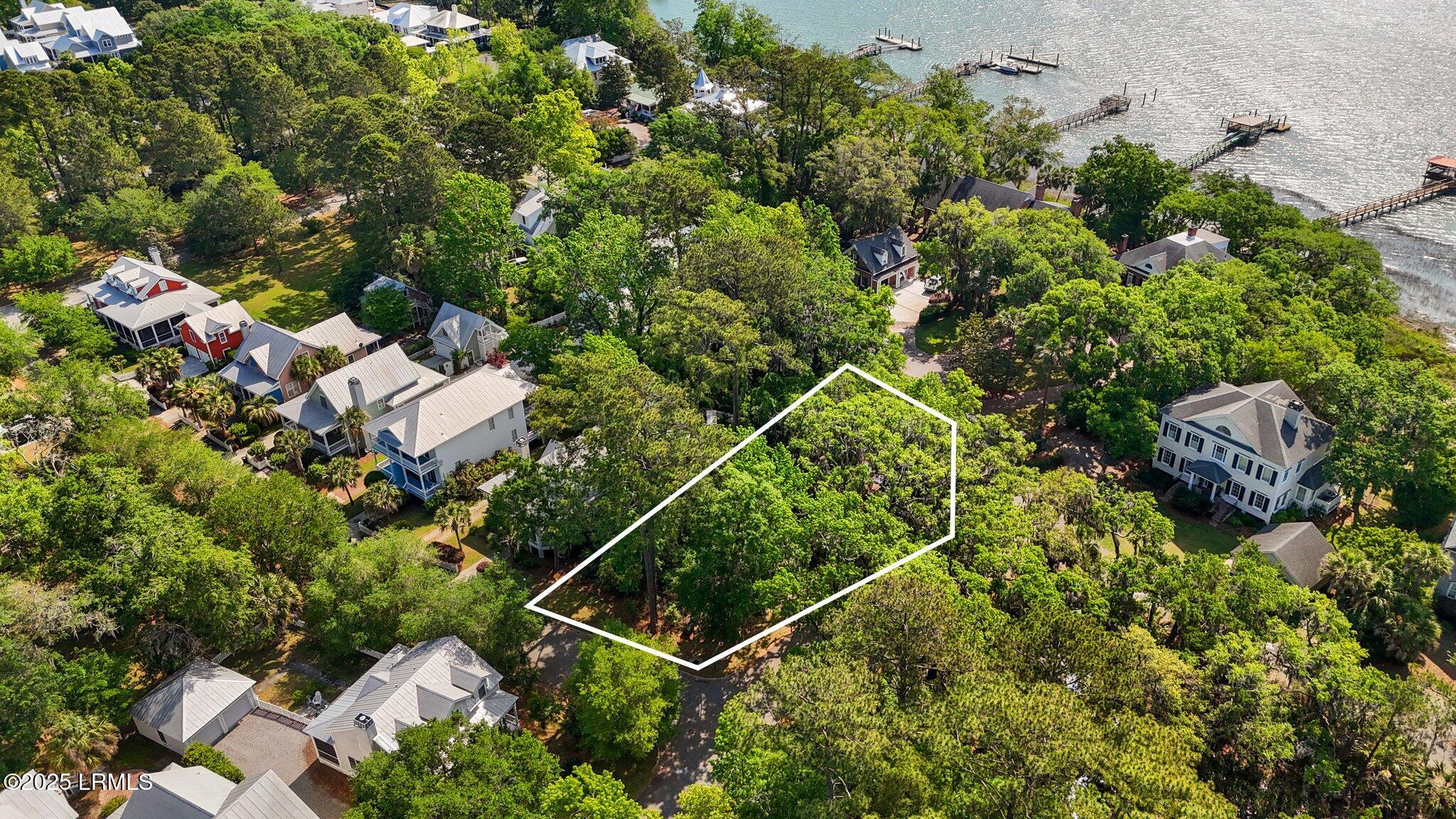 4 Sheridan Road Beaufort, SC 29907 - Photo 3 of 3 8-web-or-mls-DJI_20250428103412_0025_D V