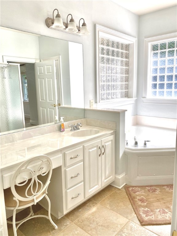 53 Angus Run Seneca, SC 29672 - Photo 17 of 49 Master Bath W/ Separate Shower