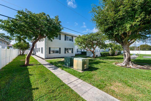 299 Southwest 7th Street, Unit 1060 Boca Raton, FL 33432 - Photo 25 of 27 golden arrow20