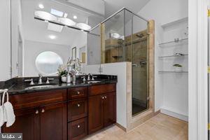9613 Brunett Avenue Silver Spring, MD 20901 - Photo 41 of 52 Primary bathroom