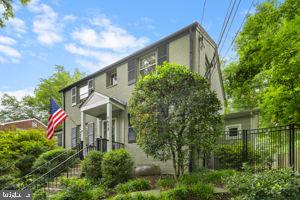 9613 Brunett Avenue Silver Spring, MD 20901 - Photo 6 of 52 Side view of the house