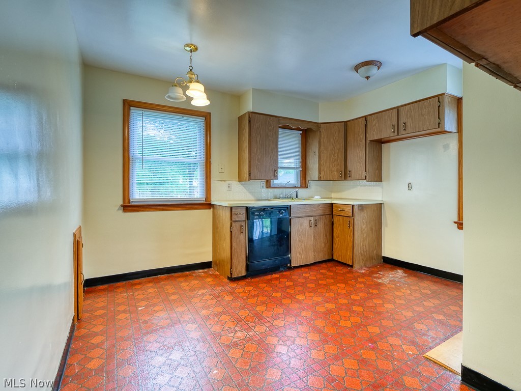 6202 Ridgewood Avenue Parma, OH 44129 - Photo 14 of 24