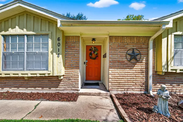 $219,000 | 6014 Dawnridge Drive, Houston, TX 77035
