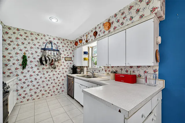 $219,000 | 6014 Dawnridge Drive, Houston, TX 77035