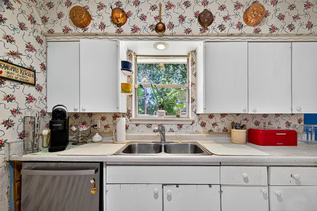 $219,000 | 6014 Dawnridge Drive, Houston, TX 77035