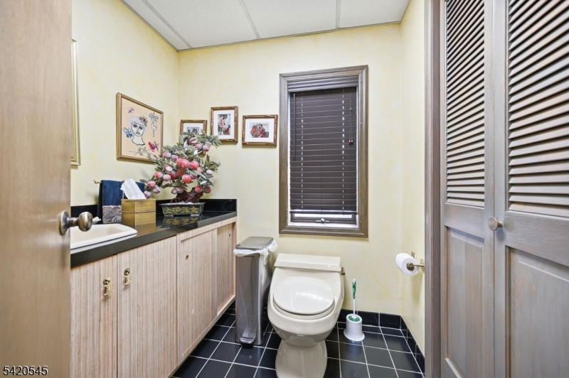 900 Valley Road, Unit E3 Clifton, NJ 07013 - Photo 24 of 28