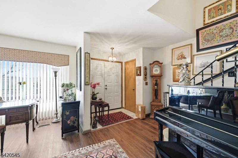 900 Valley Road, Unit E3 Clifton, NJ 07013 - Photo 4 of 28