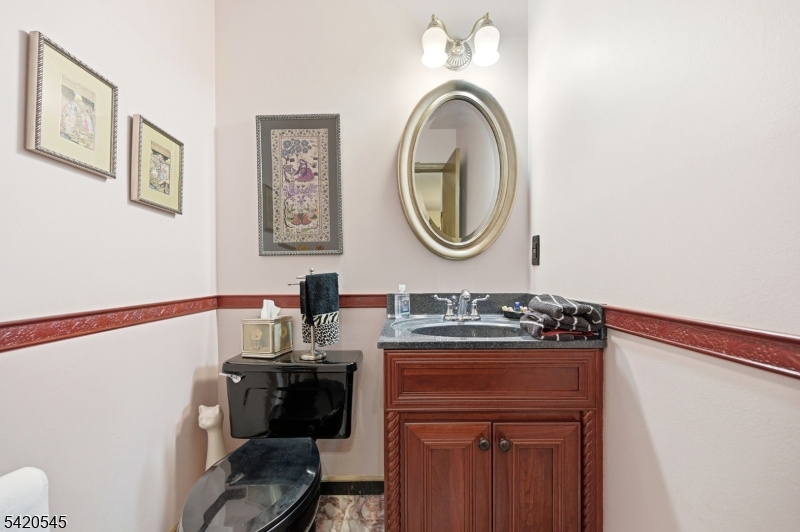 900 Valley Road, Unit E3 Clifton, NJ 07013 - Photo 8 of 28