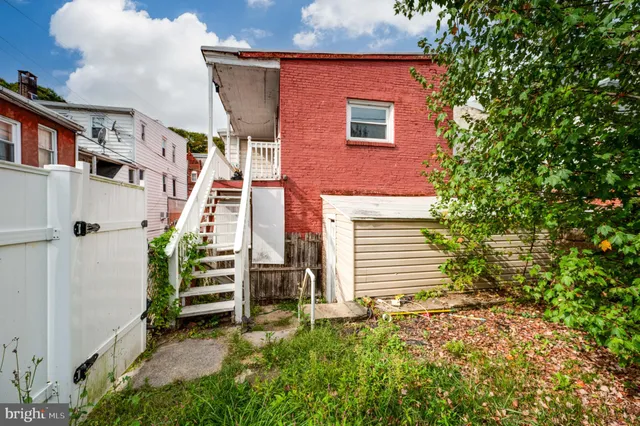 $199,900 | 621 West Market Street, Pottsville, PA 17901