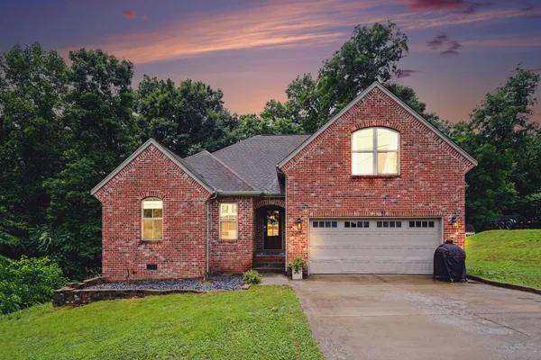 $460,000 | 2016 Copper Kettle Circle, Pleasant View, TN 37146