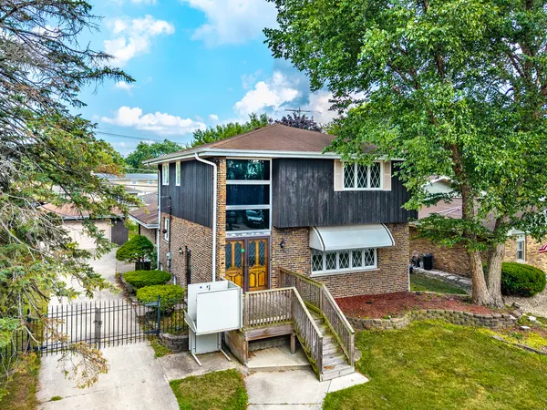 $195,000 | 18309 Bock Road, Lansing, IL 60438