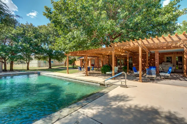 $795,000 | 15610 South F M 179, Wolfforth, TX 79382