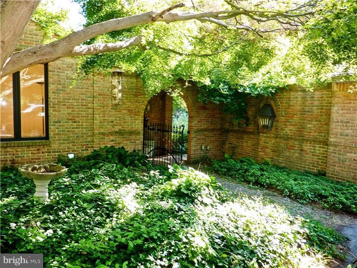 1924 Hillendale Road Chadds Ford, PA 19317 - Photo 3 of 25
