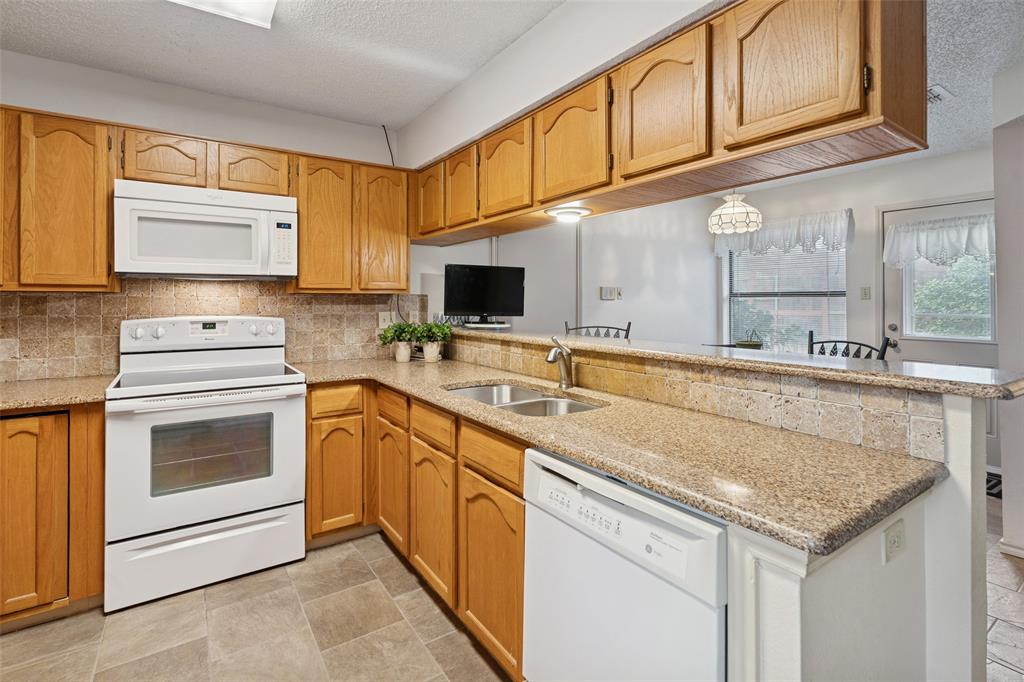 636 Coats Street Coppell, TX 75019 - Photo 9 of 20