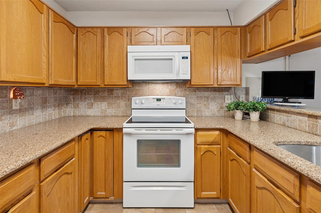 636 Coats Street Coppell, TX 75019 - Photo 10 of 20