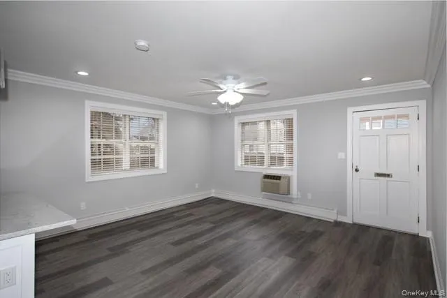 $2,830 | 5 Spinning Wheel Road, Unit 11B, Massapequa, NY 11758