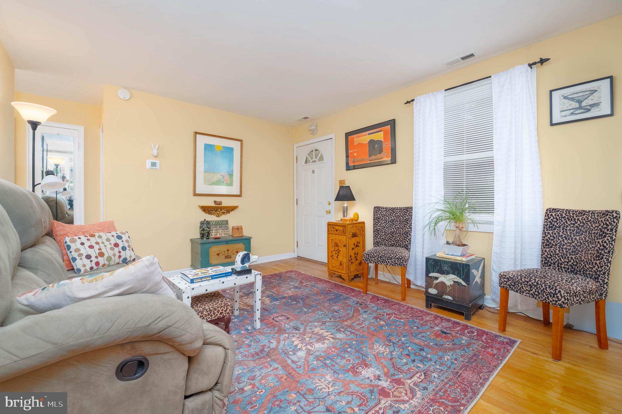 3435 Cornwall Road Baltimore, MD 21222 - Photo 3 of 37 LIVING ROOM