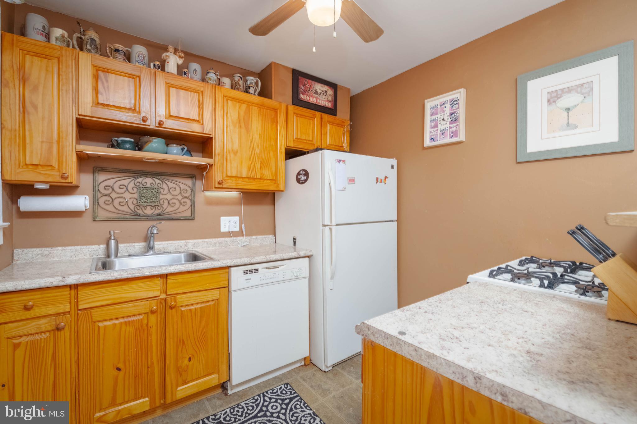 3435 Cornwall Road Baltimore, MD 21222 - Photo 5 of 37 KITCHEN
