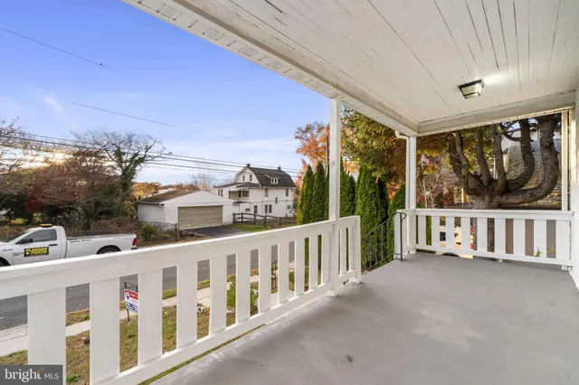 $299,900 | 521 Blythe Avenue, Drexel Hill, PA 19026