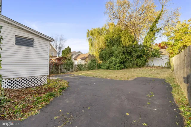 $299,900 | 521 Blythe Avenue, Drexel Hill, PA 19026